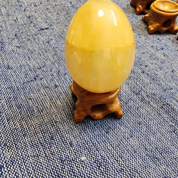 Topaz-Crystal-Egg